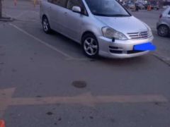 Сүрөт унаа Toyota Avensis Verso