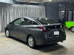 Фото авто Toyota Prius