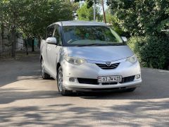 Photo of the vehicle Toyota Estima