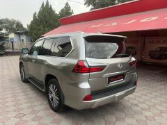 Photo of the vehicle Lexus LX