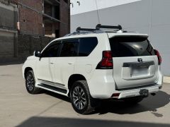 Photo of the vehicle Toyota Land Cruiser Prado