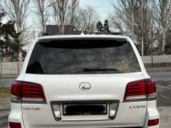 Photo of the vehicle Lexus LX