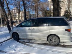 Сүрөт унаа Toyota Estima