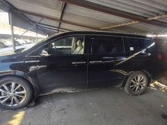 Фото авто Kia Carnival