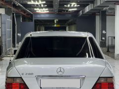 Photo of the vehicle Mercedes-Benz W124