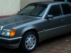 Photo of the vehicle Mercedes-Benz W124