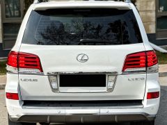 Photo of the vehicle Lexus LX