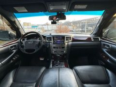 Сүрөт унаа Lexus LX