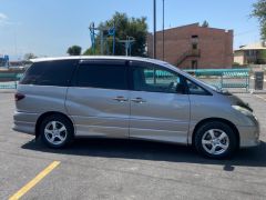 Photo of the vehicle Toyota Estima