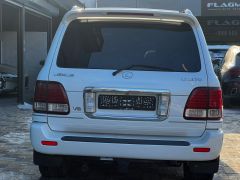 Photo of the vehicle Lexus LX