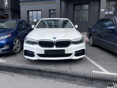 Photo of the vehicle BMW 5 Series