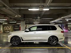 Photo of the vehicle BMW X7