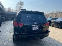 Сүрөт унаа Toyota Sequoia