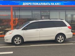 Фото авто Toyota Sienna