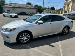 Photo of the vehicle Lexus ES