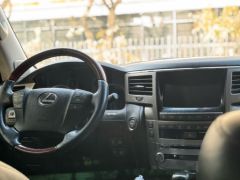 Photo of the vehicle Lexus LX