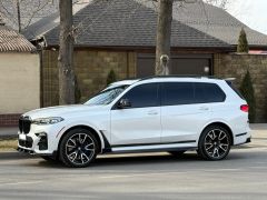 Photo of the vehicle BMW X7