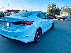 Сүрөт унаа Hyundai Elantra