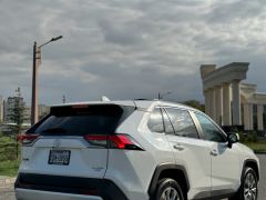 Photo of the vehicle Toyota RAV4