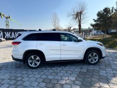 Сүрөт унаа Toyota Highlander