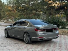 Photo of the vehicle BMW 7 Series