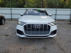 Photo of the vehicle Audi Q7