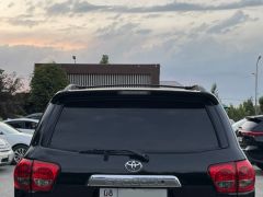 Сүрөт унаа Toyota Sequoia