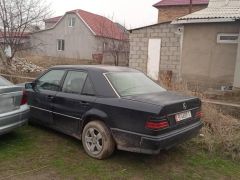 Сүрөт унаа Mercedes-Benz W124