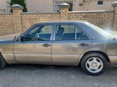 Сүрөт унаа Mercedes-Benz W124