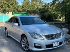 Photo of the vehicle Toyota Crown