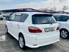 Сүрөт унаа Toyota Ipsum