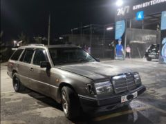 Фото авто Mercedes-Benz W124