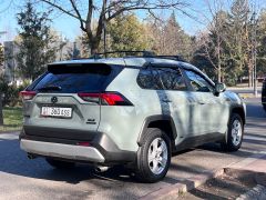 Photo of the vehicle Toyota RAV4