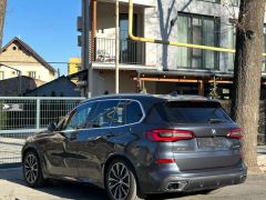 Photo of the vehicle BMW X5