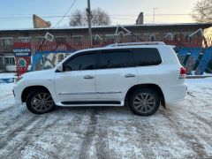 Photo of the vehicle Lexus LX