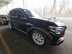 Photo of the vehicle BMW X5