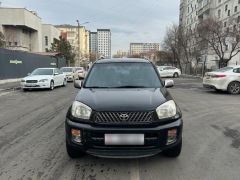 Сүрөт унаа Toyota RAV4