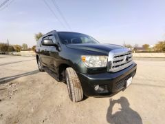 Фото авто Toyota Sequoia