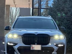 Photo of the vehicle BMW X7