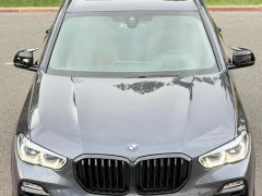 Photo of the vehicle BMW X5