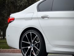 Photo of the vehicle BMW 5 Series