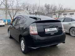 Фото авто Toyota Prius