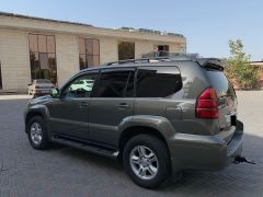 Photo of the vehicle Lexus GX