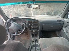 Сүрөт унаа Toyota Camry