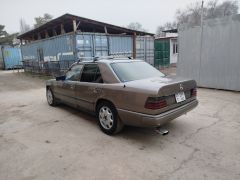 Photo of the vehicle Mercedes-Benz W124