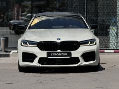 Фото авто BMW M5