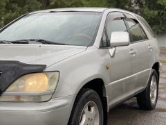 Photo of the vehicle Lexus RX