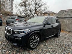 Photo of the vehicle BMW X5