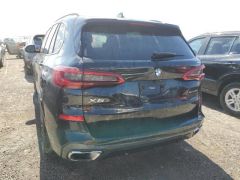 Photo of the vehicle BMW X5