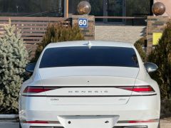 Photo of the vehicle Genesis G90